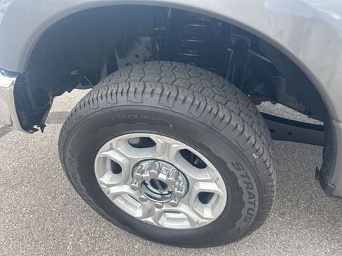 Used 2022 Ford F250 XLT AWD/4WD image 5