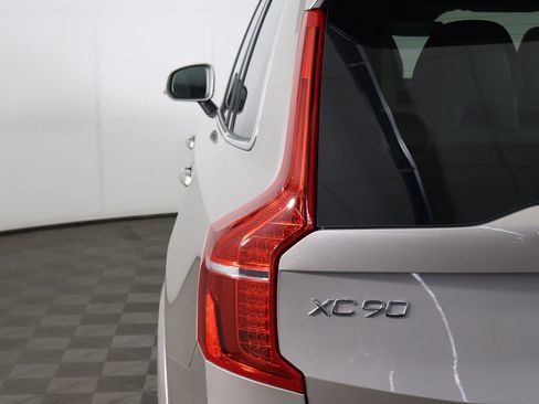 Used 2024 Volvo XC90 B5 Plus AWD/4WD image 20