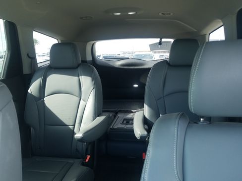 Used 2021 Buick Enclave Essence w/ Sport Touring Edition image 19