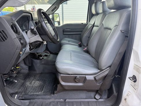 Used 2011 Ford F450 XL w/ Trailer Tow Pkg RWD image 2