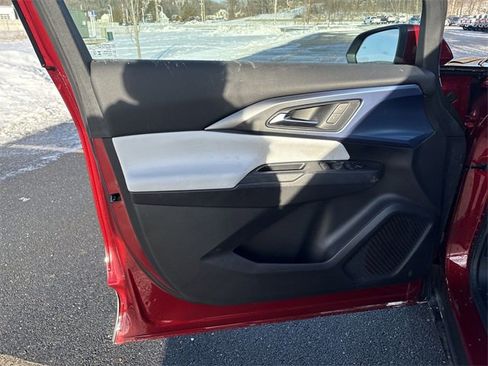 New 2026 Chevrolet Equinox EV LT image 23