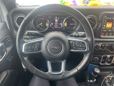 Used 2022 Jeep Wrangler Unlimited Sahara w/ Cold Weather Group image 6