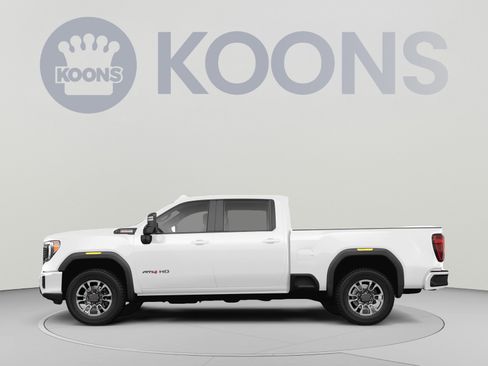 Used 2023 GMC Sierra 2500 AT4 AWD/4WD image 2