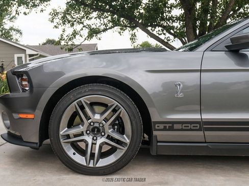 Used 2010 Ford Mustang Shelby GT500 RWD image 4
