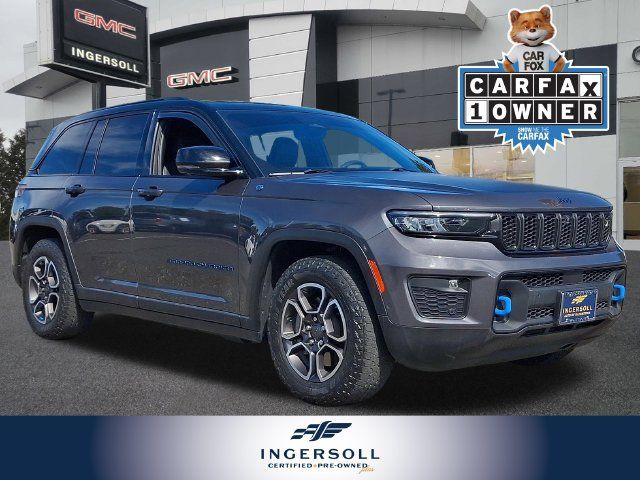 Used 2023 Jeep Grand Cherokee Trailhawk w/ Advanced Protech Group II AWD/4WD image 1