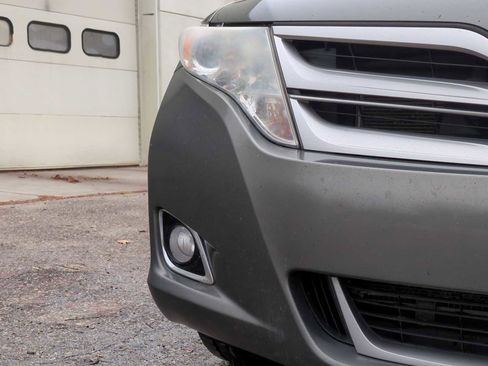 Used 2013 Toyota Venza XLE image 11