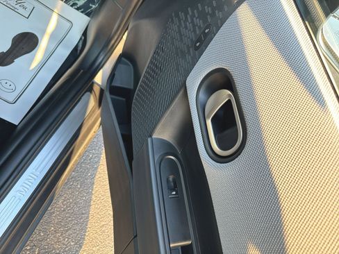 Used 2025 MINI Cooper 2-Door Hardtop image 35