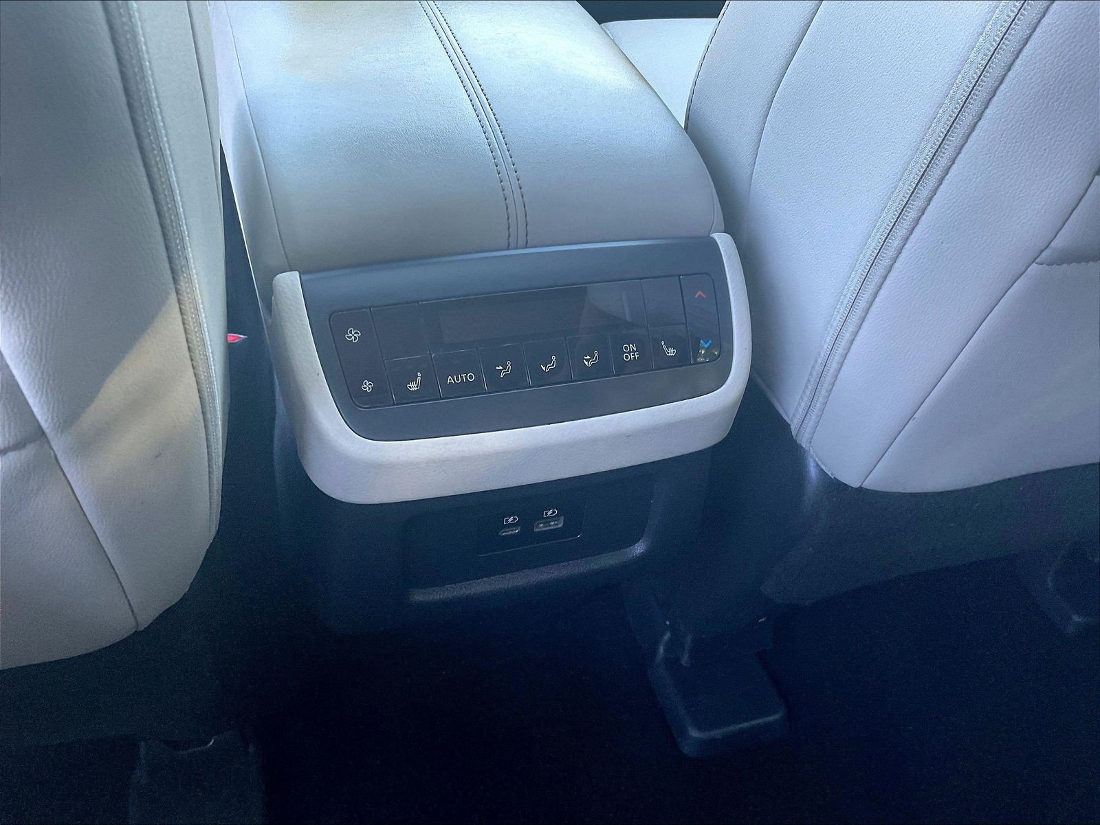 Certified 2023 Nissan Pathfinder SL w/ SL Premium Package AWD/4WD image 11