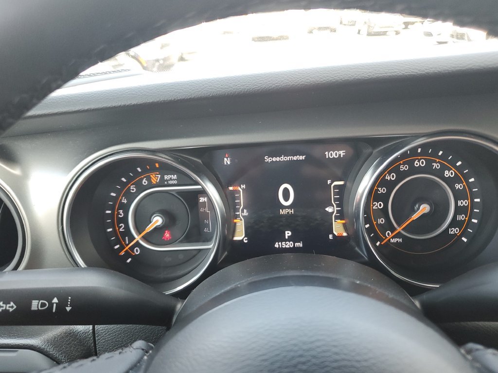 Certified 2023 Jeep Gladiator Sport AWD/4WD image 23