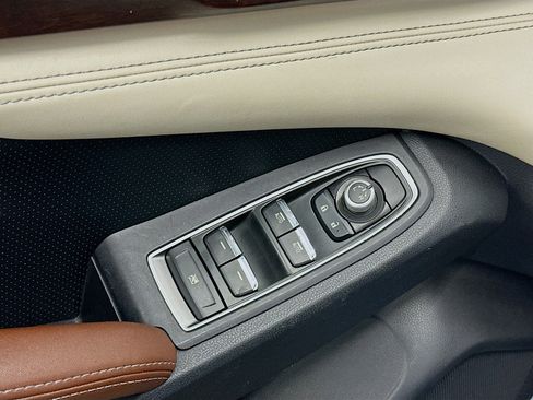 Used 2019 Subaru Ascent Touring image 15