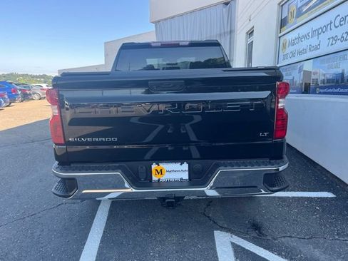 Used 2022 Chevrolet Silverado 1500 LT AWD/4WD image 4