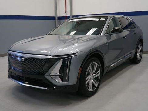 Certified 2024 Cadillac Lyriq Tech w/ Driver Assist Package AWD/4WD image 1