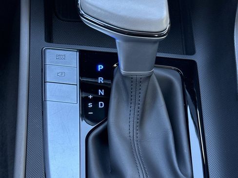 Certified 2025 Hyundai Elantra Sport image 26
