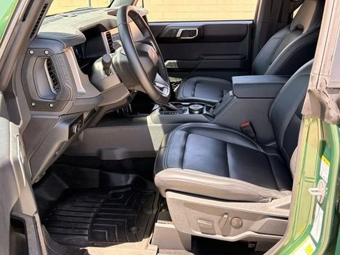 Used 2025 Ford Bronco Outer Banks AWD/4WD image 10