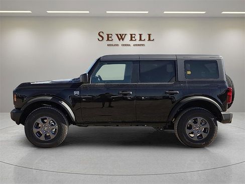 New 2025 Ford Bronco Big Bend image 2