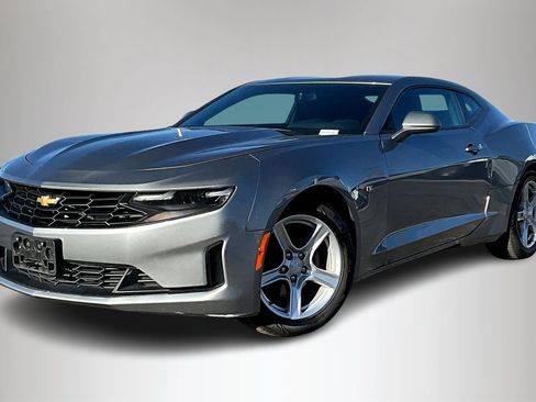 Used 2023 Chevrolet Camaro LT image 3