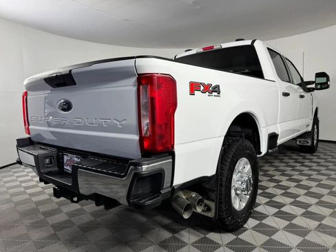 Used 2023 Ford F350 XLT AWD/4WD image 26