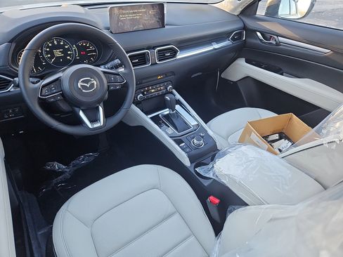 New 2025 MAZDA CX-5 AWD 2.5 S w/ Premium Plus Pkg image 6