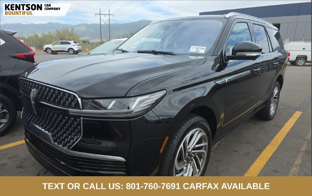 Used 2025 Lincoln Navigator Reserve AWD/4WD image 1