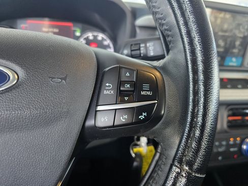 Used 2022 Ford Maverick XLT image 36