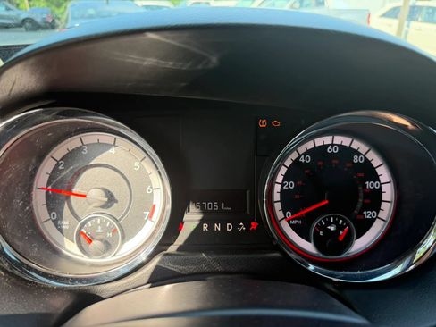 Used 2014 Dodge Grand Caravan SXT w/ UConnect Hands-Free Group FWD image 18