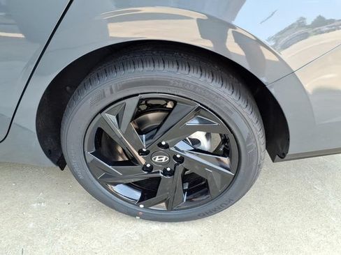 New 2026 Hyundai Elantra Sport FWD image 21