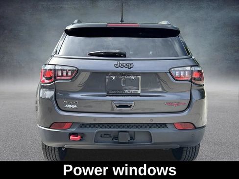 Used 2022 Jeep Compass Trailhawk w/ Sun and Sound Group AWD/4WD image 7