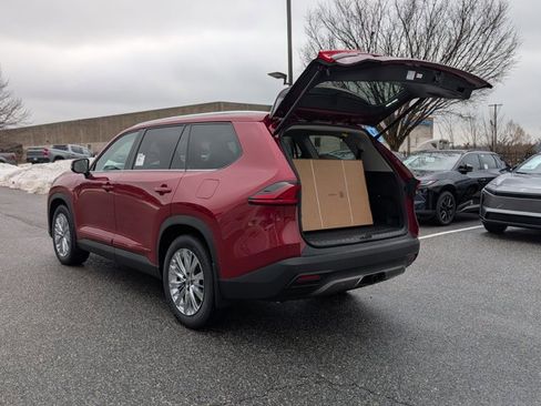 New 2026 Toyota Grand Highlander Platinum image 9