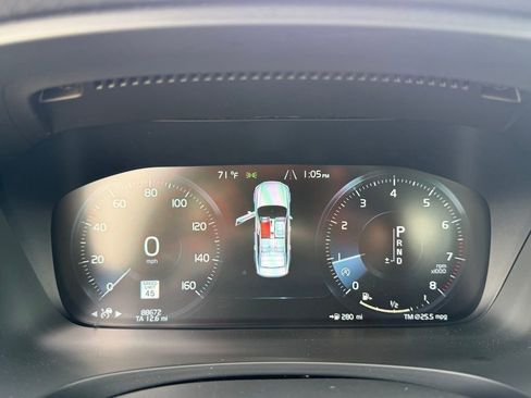 Used 2017 Volvo S90 T6 Momentum w/ Vision Package image 25