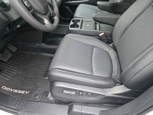 Used 2026 Honda Odyssey EX-L image 11