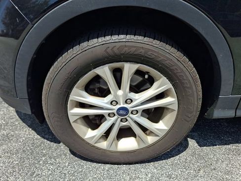 Used 2018 Ford Escape SEL AWD/4WD image 4