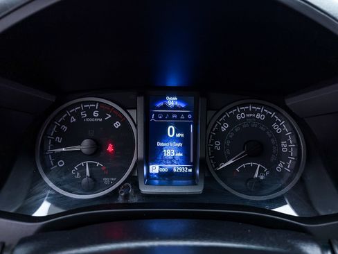 Used 2021 Toyota Tacoma TRD Sport w/ TRD Premium Sport Package AWD/4WD image 36