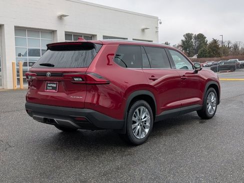 New 2026 Toyota Grand Highlander Platinum image 2