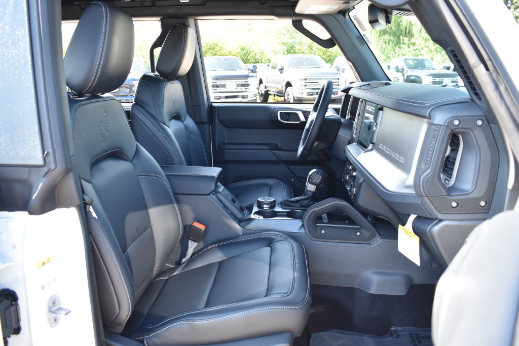 New 2026 Ford Bronco Outer Banks w/ Sasquatch Package AWD/4WD image 31