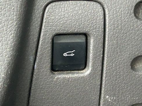 Used 2013 Ford Edge Limited image 28