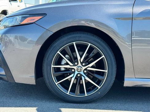 Used 2022 Toyota Camry SE FWD image 32