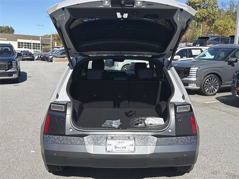 New 2025 Hyundai Ioniq 5 XRT image 18