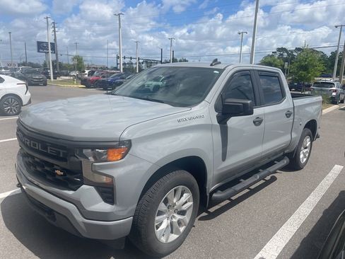 Used 2024 Chevrolet Silverado 1500 Custom image 1