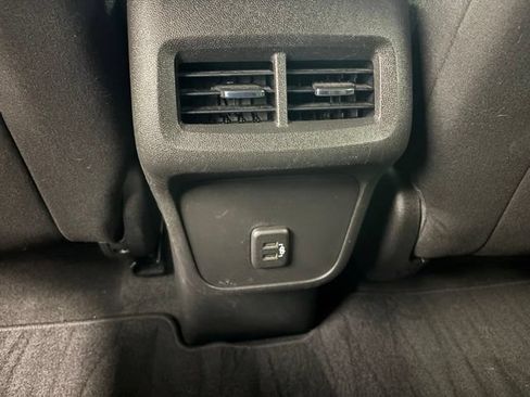 Used 2019 Chevrolet Equinox LT FWD image 13