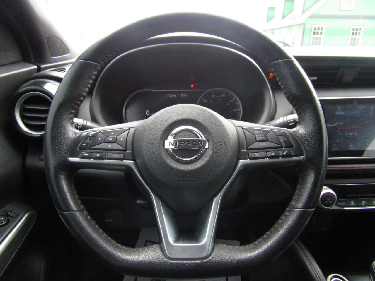 Used 2018 Nissan Kicks SR FWD image 15