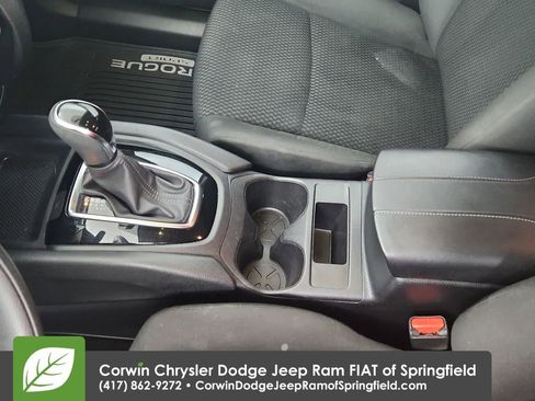 Used 2019 Nissan Rogue Sport S image 29