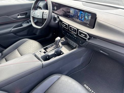 New 2026 Nissan Sentra SR w/ SR Premium Package FWD image 19