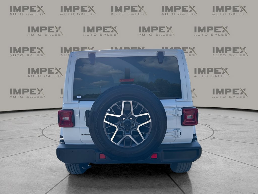 Used 2026 Jeep Wrangler Unlimited Sahara AWD/4WD image 4