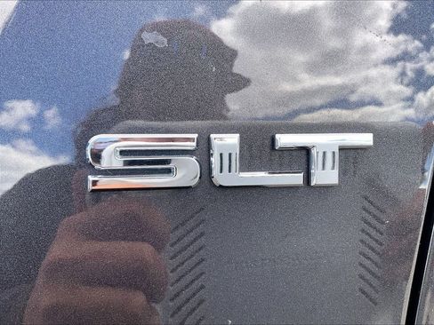 Used 2018 GMC Acadia SLT AWD/4WD image 28