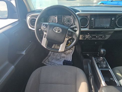 Used 2016 Toyota Tacoma SR5 w/ Towing Package image 9