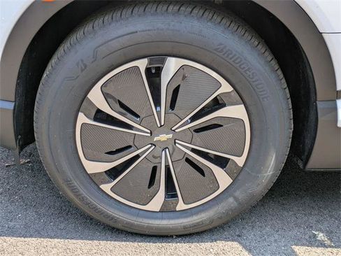 New 2025 Chevrolet Blazer EV LT image 28