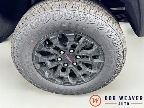 New 2026 GMC Canyon Elevation w/ Convenience Package image 33