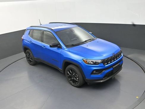 New 2026 Jeep Compass Latitude AWD/4WD image 11