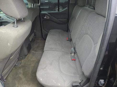 Used 2013 Nissan Frontier SV AWD/4WD image 7