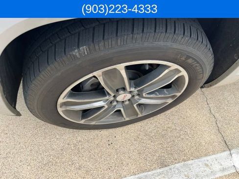 Used 2017 GMC Acadia Denali FWD image 2